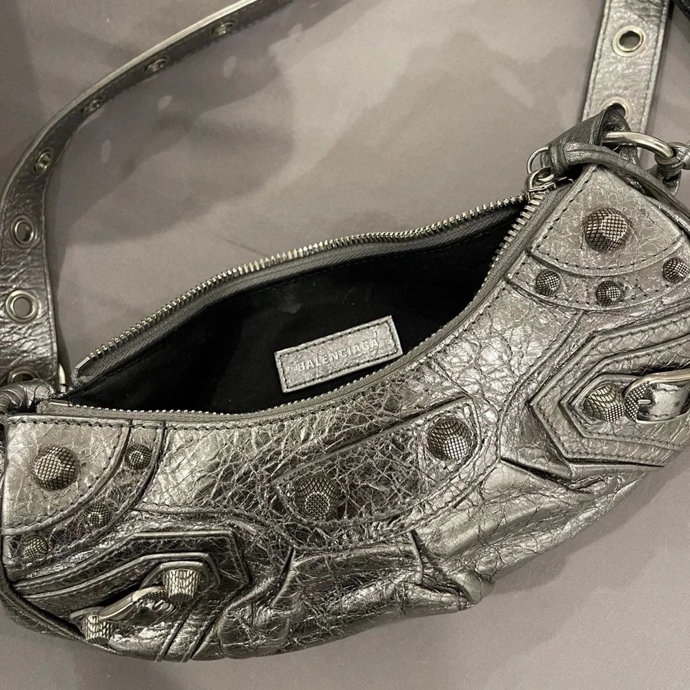 BALENCIAGA
XS Le Cagole Shoulder Bag in Silver - Picture 2 of 4